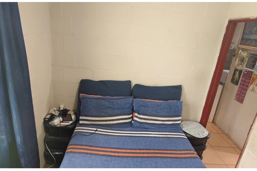 2 Bedroom Property for Sale in Pacaltsdorp Western Cape